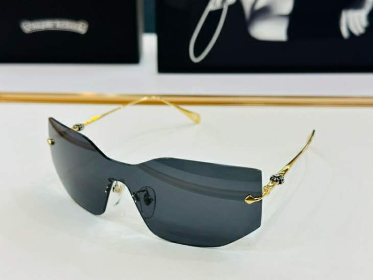 Picture of Chrome Hearts Sunglasses _SKUfw58026938fw